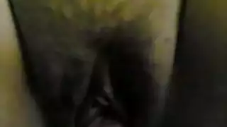 واحد زنق خطيبته في الشقه وبتقول له يلا يا بيتر عشان امك تندم