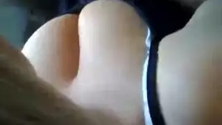 وريثة شقراء وصديقاتها في حفلة مثلية صريحة