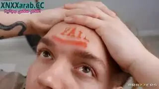جلسة تدريس تتحول إلى جنس جماعي صريح من أجل الدرجات