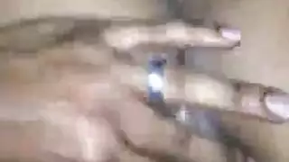 الأصدقاء ينيكون مؤخرة الشقراء بدون وقاية بدلاً من مشاهدة رقصها