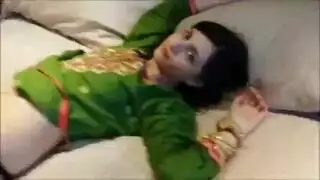 مفلس ومثير: حل إباحي لعائلة