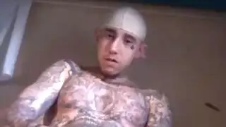 فعل شديد بعصا هزاز على فرج مبلل نابض