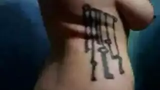 عبيد شرجيون لا يشبعون يأخذون قضيبًا صارمًا لا ينتهي