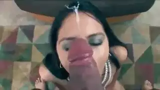 جنس مثلي خشن مع لحس اللحية والمهبل