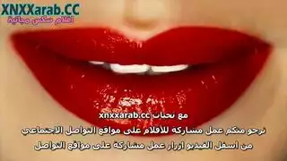 زوجة خائنة تطالب بقضيب سائقها في جماع صريح بالسيارة