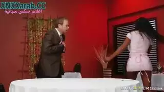 ادفع للمتعة: سكس ثلاثي صريح
