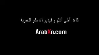 أقارب جامحون: ابنة العم ووالدتها تشاركان قضيباً