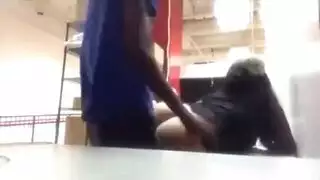 مربية افريقية تتناك عالسرير