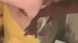 الزنجي يطحن الخليجيه
