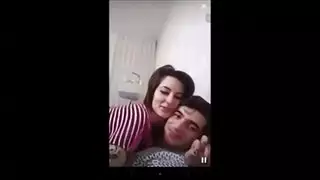 حرارة الصحراء: فرج عربي يُدقّقه الزوج