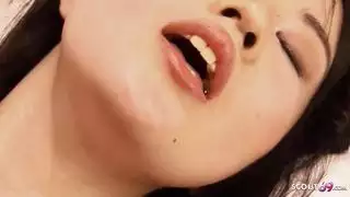 مراهق ياباني مينامي شيزوكا لا ينسى في الاباحية جاف