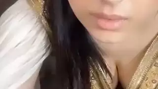 كرمي أميرة عربية بقذف وجهي ضخم