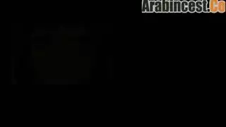 أنيمي محرم صريح: عائلة غير حقيقية في مشهد جنسي قاسي مدبلج