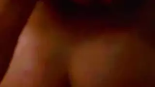 مؤخرة مثالية على شقراء تُدمر بقضيب ضخم في وضع الكلب