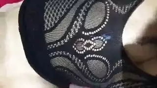 أنيلا في عصابة جنسية و هزة القذف الداخلي