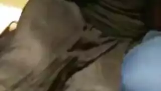 فتاة غنية تتحمس لركوب قضيب أسود كبير حتى النشوة