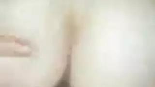 ضيقة شابة الحمار فاتنة يرتدي حزاما