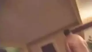 الناضجة قرنية على وشك أن تحصل على مارس الجنس من قبل أفضل صديق لابنها وتجربة النشوة الجنسية