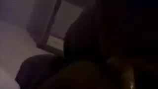 نجمات بورنو: لقاء غالي مع شقراء فاخرة