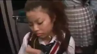 الام العاريه النائمه