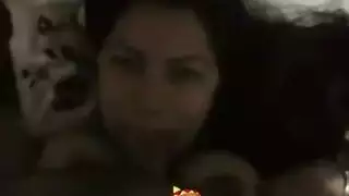 تغرى ابن زوجها ببززها وتخلي ينكها بدلا من ابوه