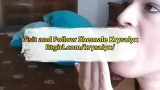 احتفال نيك هزاز يتوج بلذة حلق عميق