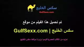 تعصر بزازعا في كوب