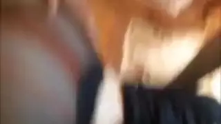 تمارس العاده السريه فس كل مكان في المنزل واخوها يشوفها