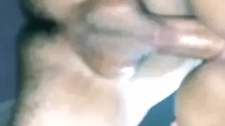 بيبي تعلن حبها قبل أن تأخذ قضيب نائب الرئيس بعمق