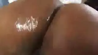 أثداء ضخمة جديدة تُعصر بقوة