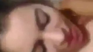 بنت خالته تستغ خروج العائله من البيت فتذهب لبن خالتها ليطفي شهوتها مترجم عربي