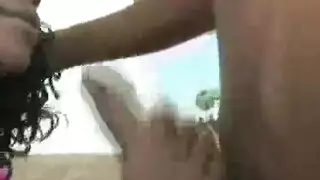 مصرية ساخنة تتناك بحرارة ركبها زوجها