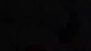 آسيوية مقيدة تأخذ ضرب عنيف من رجل أبيض