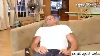 يضحك على أخته وينيكها خلفي مترجم عربي