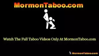 جبة مقدسة بميزانية: كاهن مقابل 2 يورو