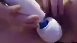 مشهد شرجي إباحي: ثقب مؤخرة السمراء يُدمر