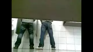 تعليقات جنس حار بين شباب شواذ