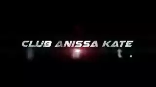 ملكة جمال تنتاك من صاحب حبيبها