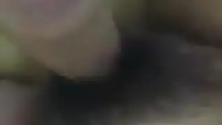 مشهد جنسي عربي مكثف مع أنين صاخب للنشوة