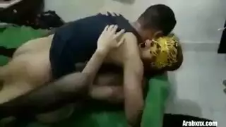 رجلها فكس صحبتها
