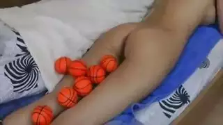 ثلاثة فوائد كرة السلة وثلاثة رجال
