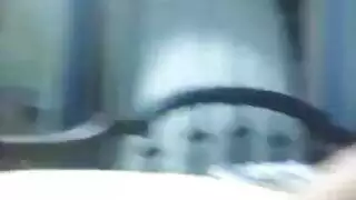 جدة إكس إكس إكس تبرز جسدها القوي وأدغالها البرية للإباحية