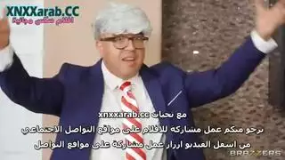 ميلف ممتلئة تتوسل للجنس الجماعي في مشهد صريح