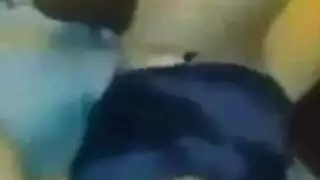 ميلف عربية تتعامل مع قضيب وحشي سميك
