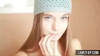 مثير، أسود الشعر امرأة سمراء في سن المراهقة الشعر تنتظر معالج تدليكها حتى تصنع من المتعة