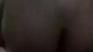 تنظيف منزل مشاغب ينتهي بلمس صريح وحلق كامل