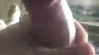 حفلة قضبان رعاة البقر: جنس في الحظيرة مع قذف متعدد