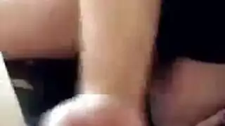 تدليك إيروتيكي يؤدي إلى خبط قاسي للكس السمراء