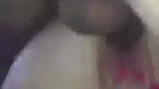 المرة الأولى للشاب الجامعي مع امرأة أكبر سنًا متطلبة
