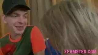 كيف يدخل الزب في طيزها